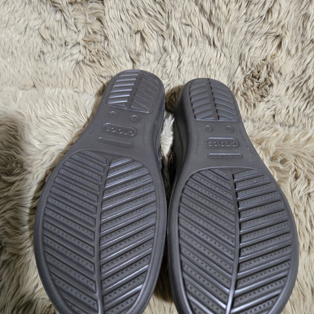 CROCS Black and Gold Women's Sandals - Picture 4 of 5